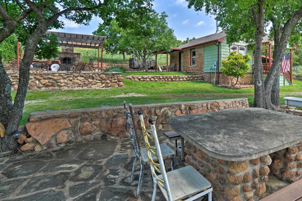 Enchanting Hilltop Cottage In Medicine Park! מראה חיצוני תמונה